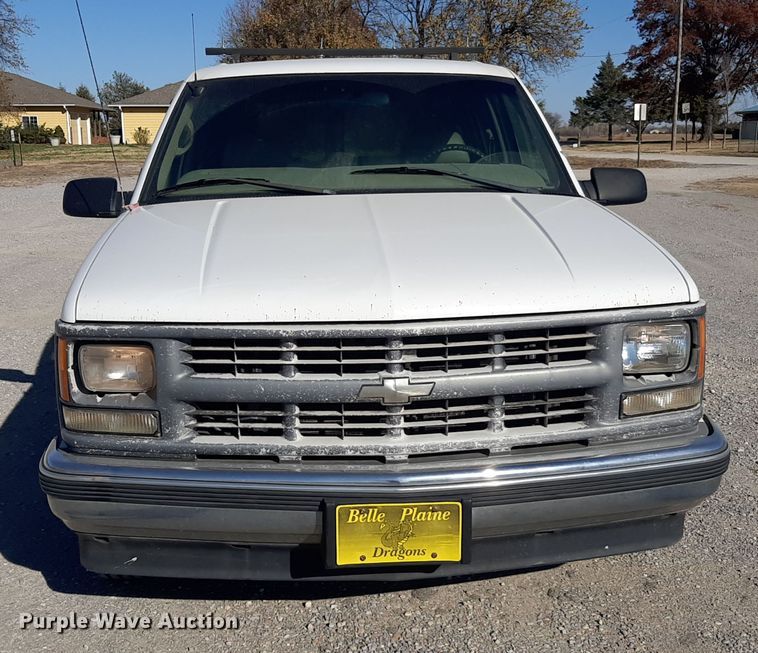 image for item OF9659 1999 Chevrolet Suburban 1500  SUV