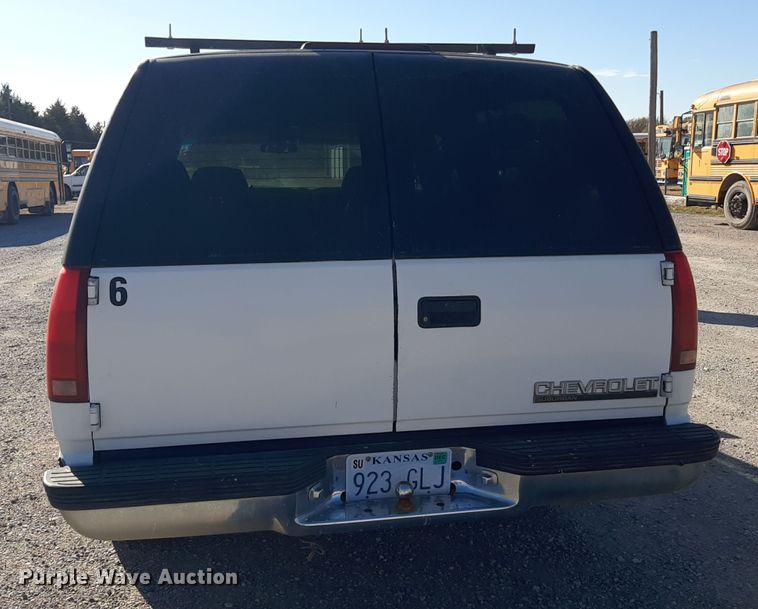 image for item OF9659 1999 Chevrolet Suburban 1500  SUV