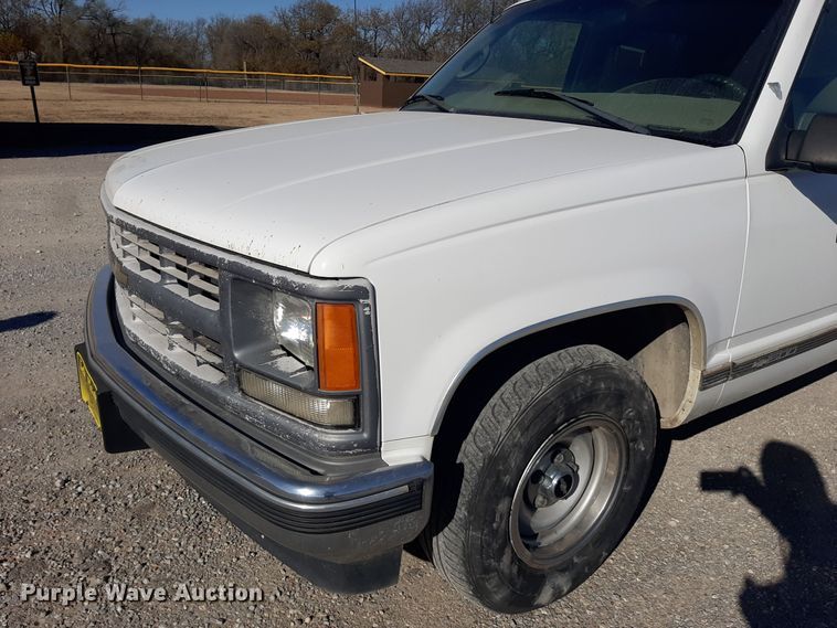 image for item OF9659 1999 Chevrolet Suburban 1500  SUV