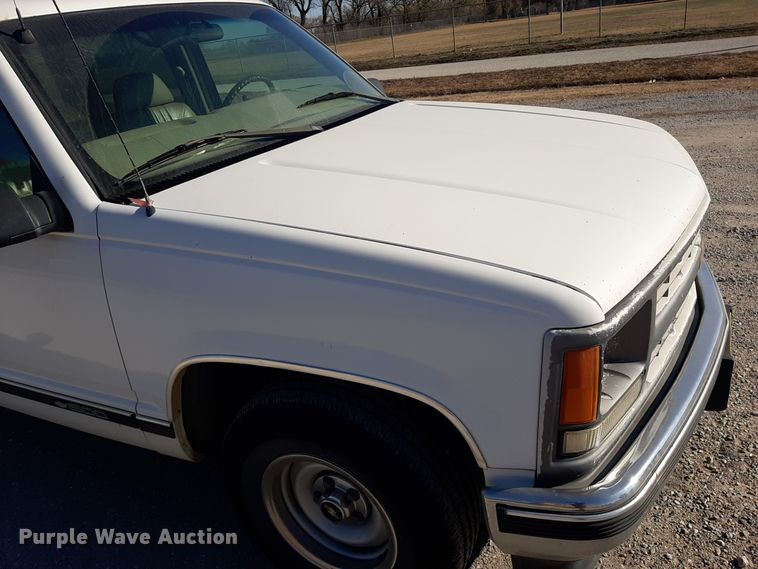 image for item OF9659 1999 Chevrolet Suburban 1500  SUV