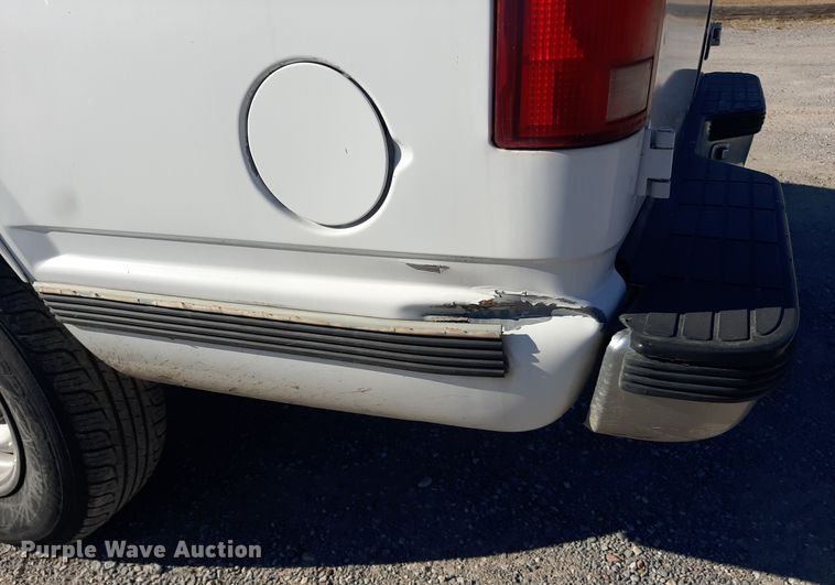 image for item OF9659 1999 Chevrolet Suburban 1500  SUV