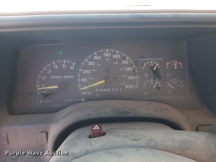 image for item OF9659 1999 Chevrolet Suburban 1500  SUV