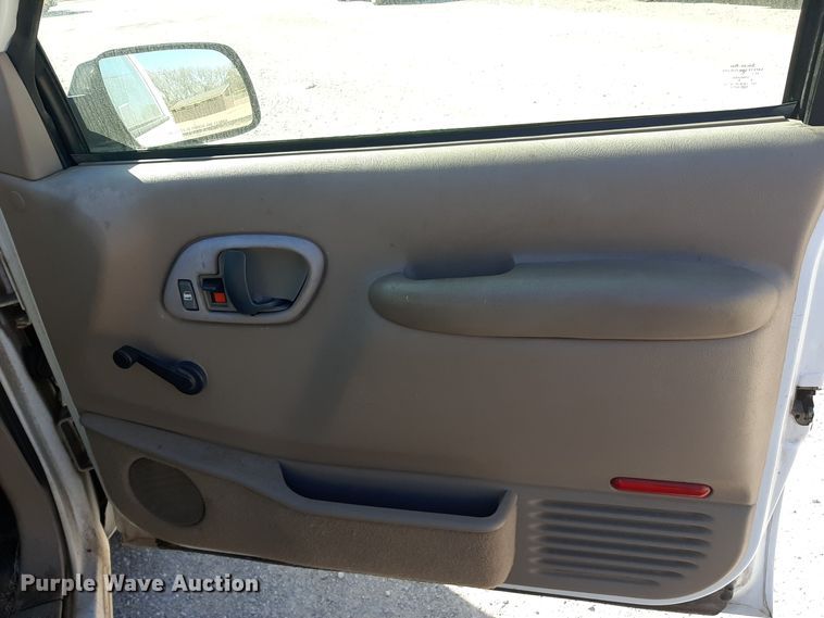 image for item OF9659 1999 Chevrolet Suburban 1500  SUV