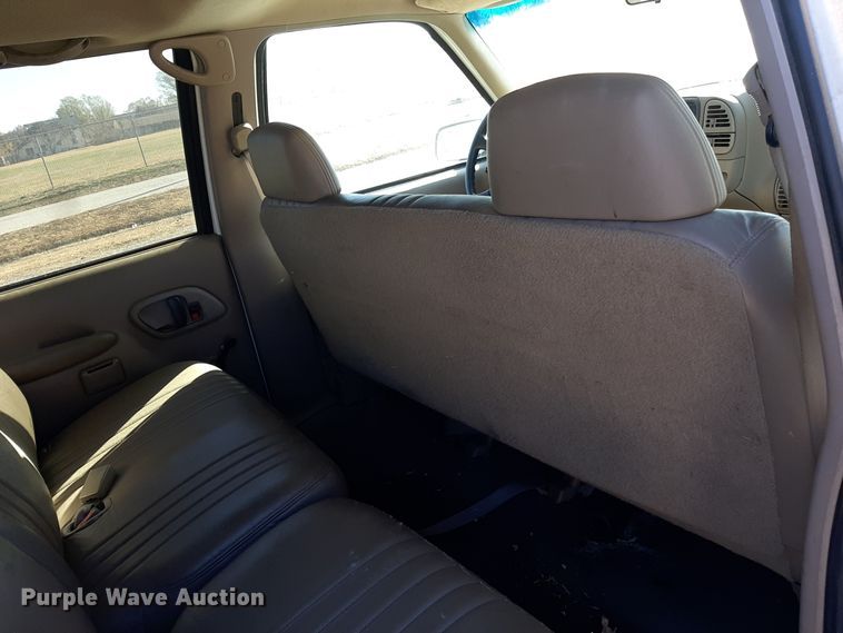 image for item OF9659 1999 Chevrolet Suburban 1500  SUV