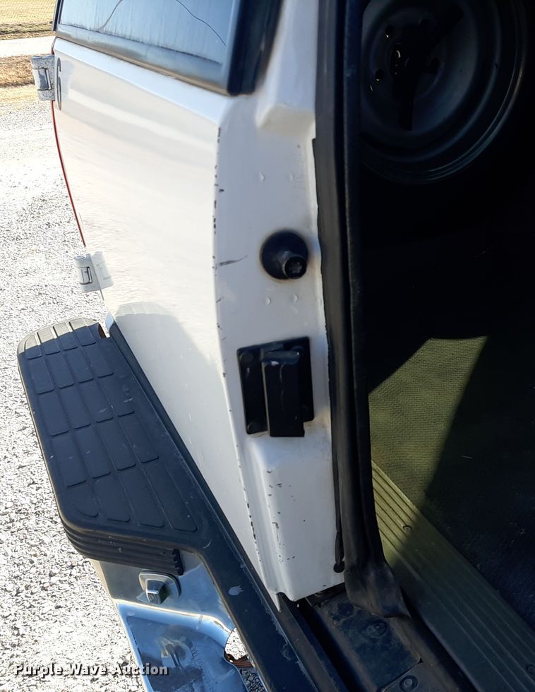 image for item OF9659 1999 Chevrolet Suburban 1500  SUV