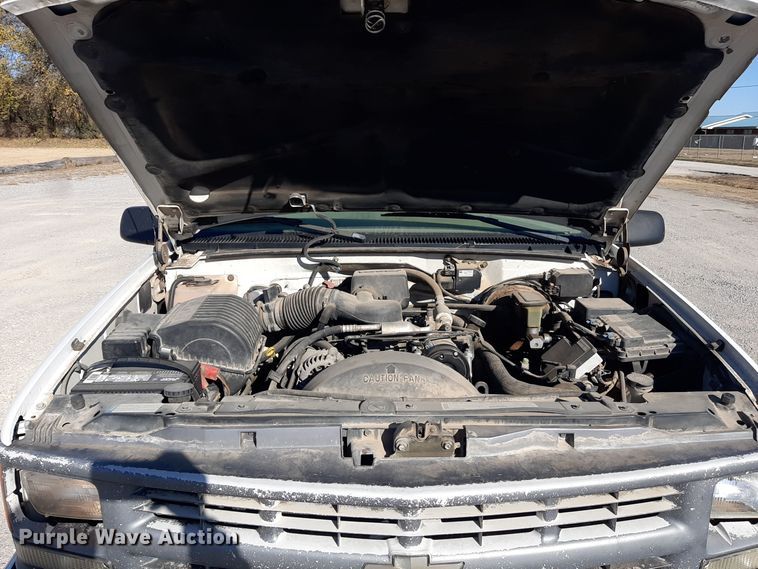 image for item OF9659 1999 Chevrolet Suburban 1500  SUV