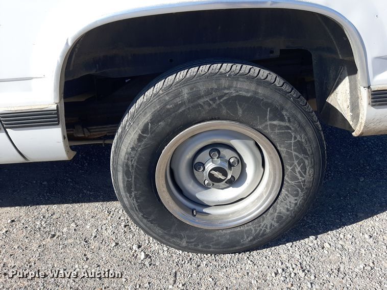 image for item OF9659 1999 Chevrolet Suburban 1500  SUV