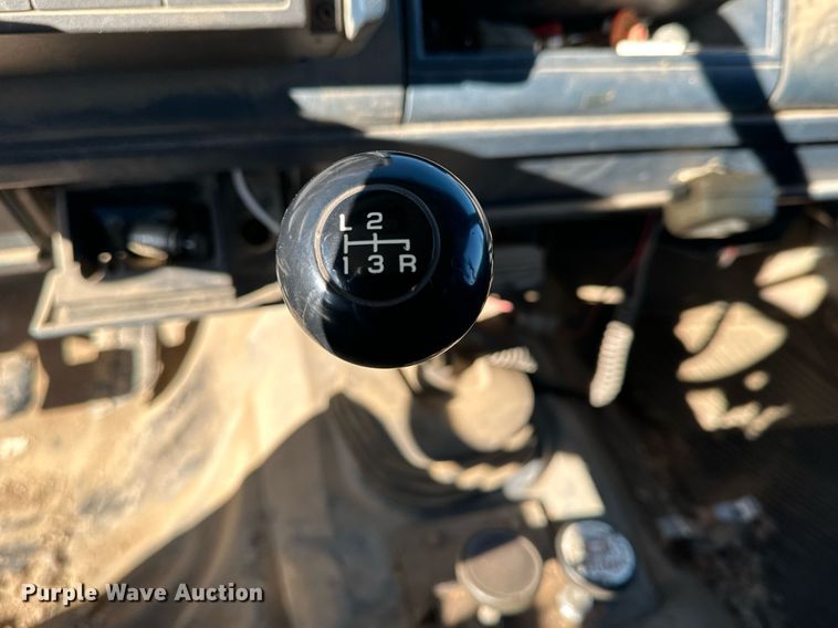 image for item OK9135 1991 Chevrolet 3500  dump bed pickup truck