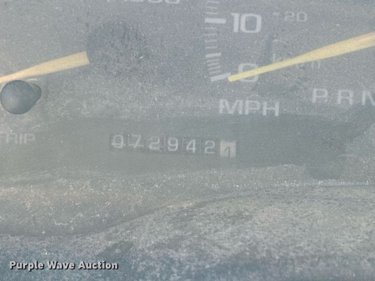 image for item OK9185 1998 Chevrolet Cheyenne C3500  dump bed pickup truck