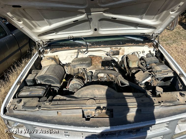 image for item OK9185 1998 Chevrolet Cheyenne C3500  dump bed pickup truck