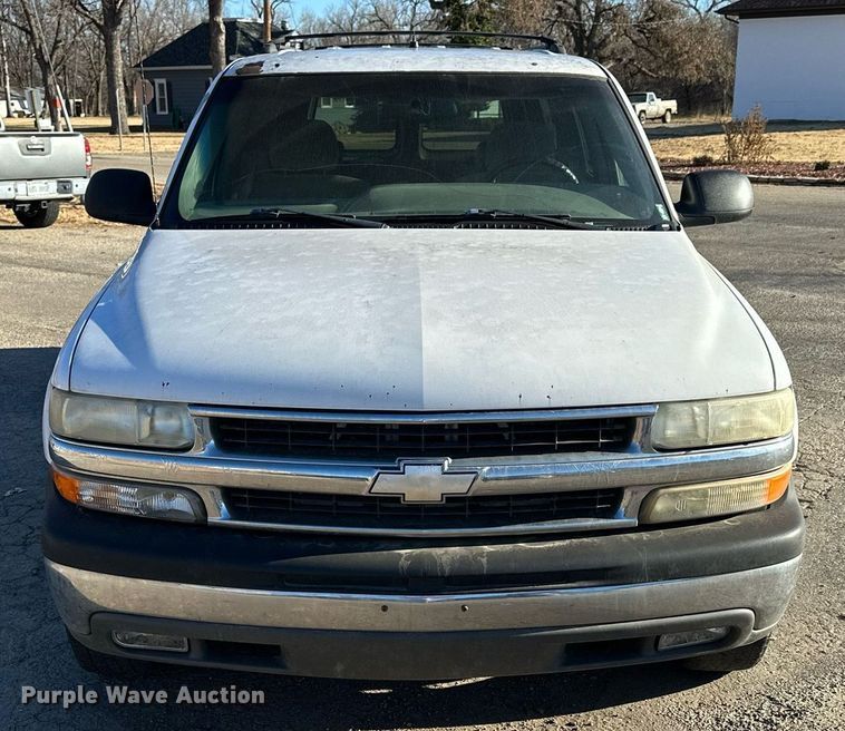 image for item OK9297 2001 Chevrolet Suburban  SUV
