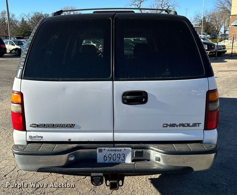 image for item OK9297 2001 Chevrolet Suburban  SUV