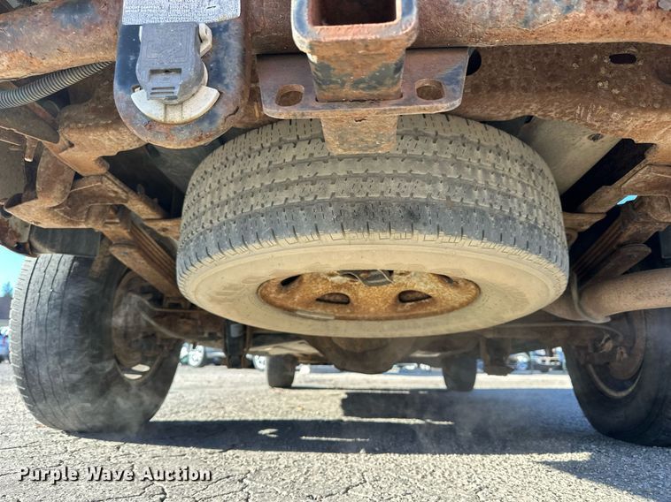 image for item OK9297 2001 Chevrolet Suburban  SUV