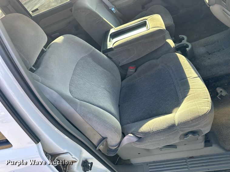 image for item OK9297 2001 Chevrolet Suburban  SUV