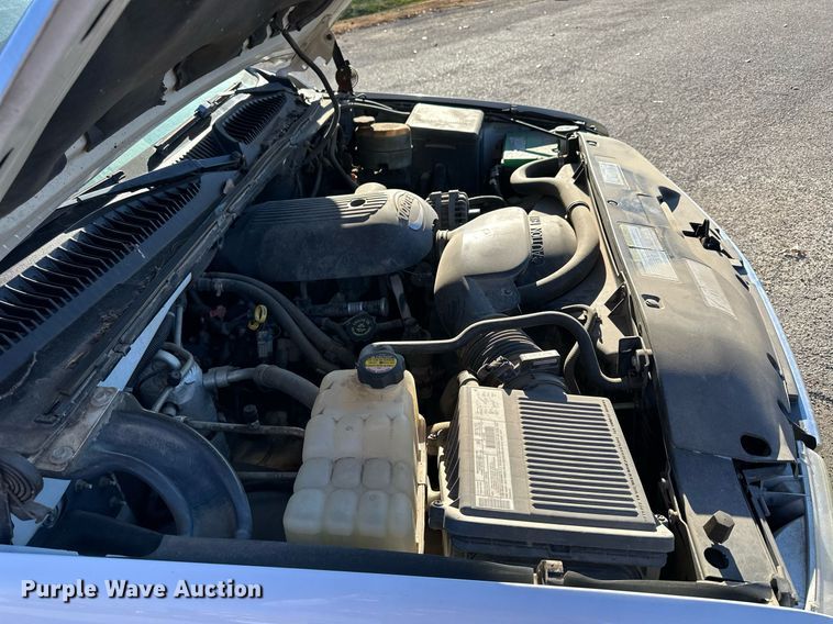 image for item OK9297 2001 Chevrolet Suburban  SUV