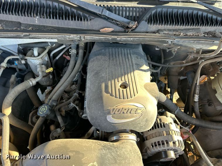 image for item OK9297 2001 Chevrolet Suburban  SUV