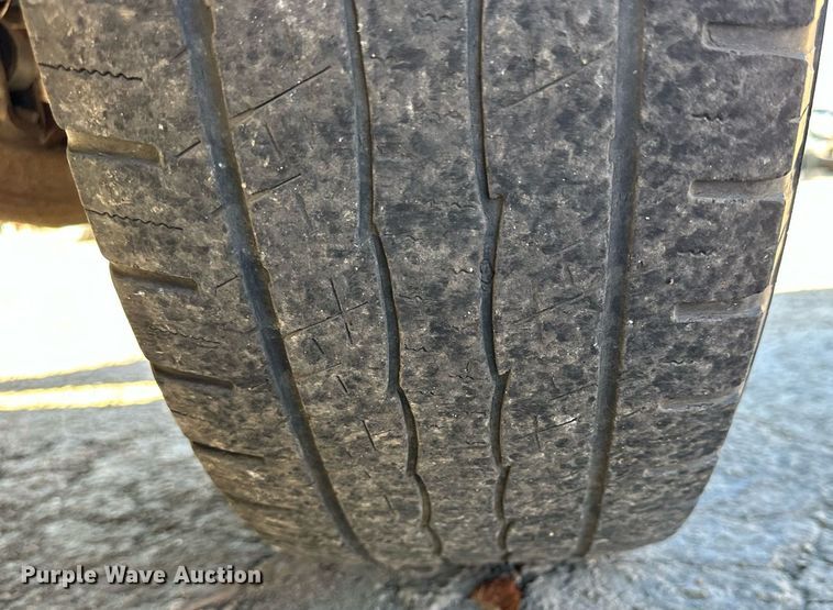 image for item OK9297 2001 Chevrolet Suburban  SUV