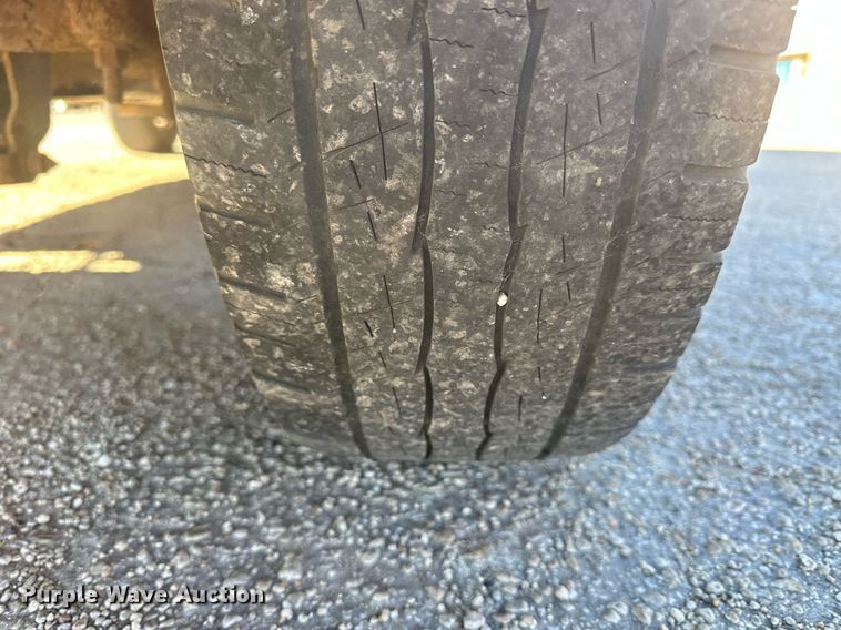 image for item OK9297 2001 Chevrolet Suburban  SUV