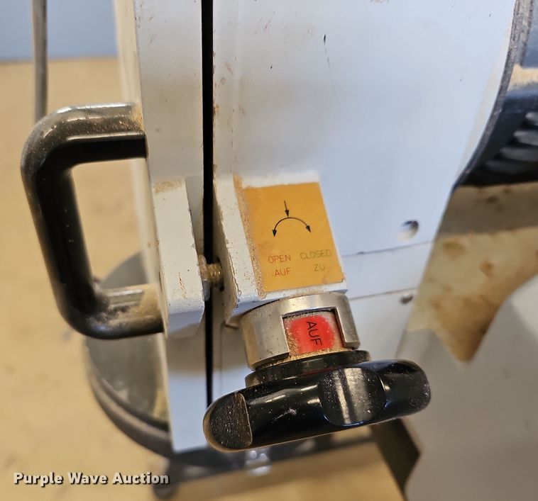 image for item OL9415 2007 Retsch SM2000  cutting mill