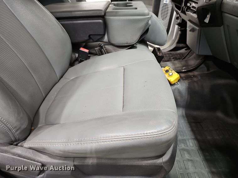 image for item OL9419 2012 Ford F450 Super Duty XL  Crew Cab dump truck