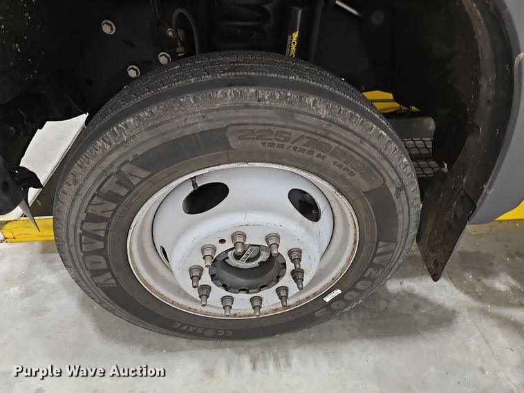 image for item OL9419 2012 Ford F450 Super Duty XL  Crew Cab dump truck