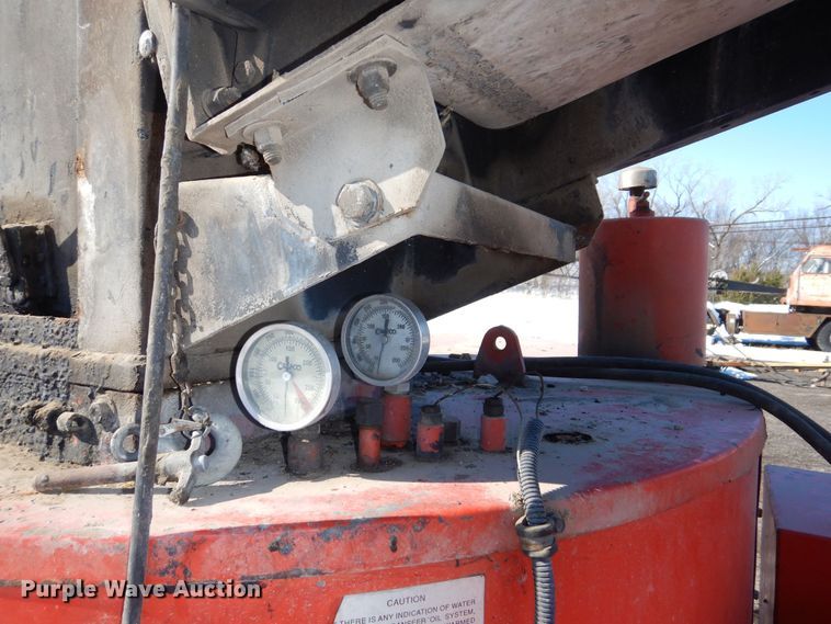 image for item OL9421 Crafco EZ Pour  melter applicator