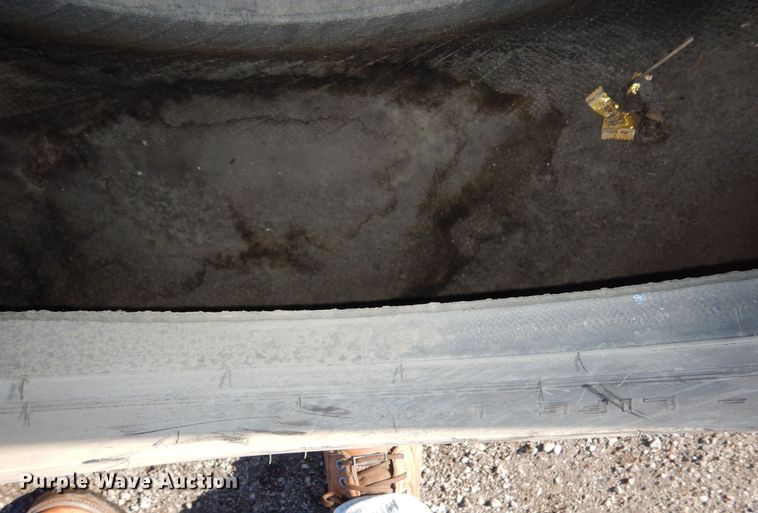 image for item OL9425 (2) tires