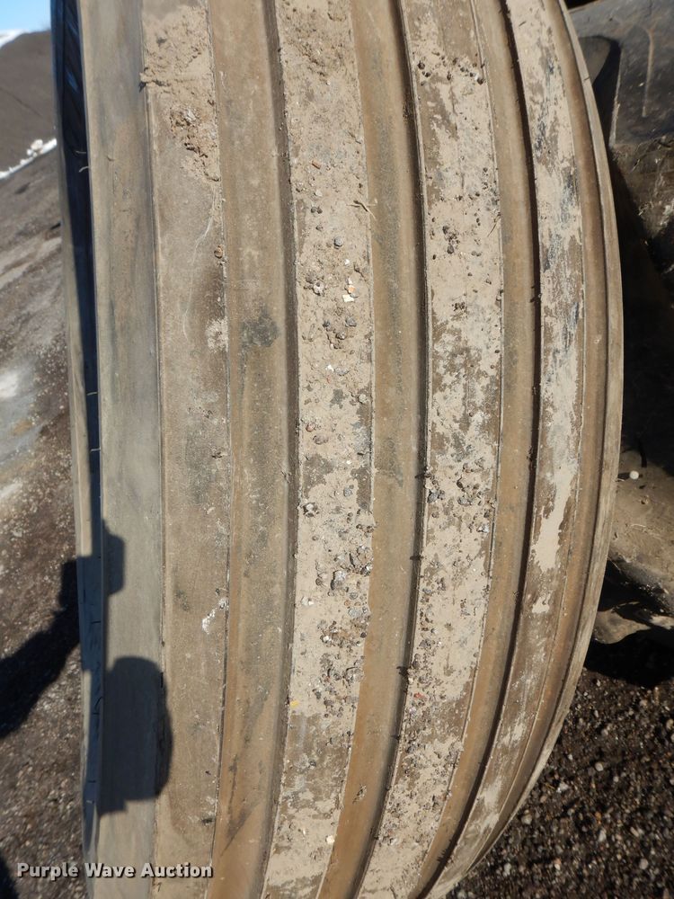 image for item OL9425 (2) tires