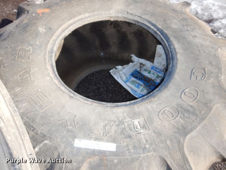 image for item OL9425 (2) tires