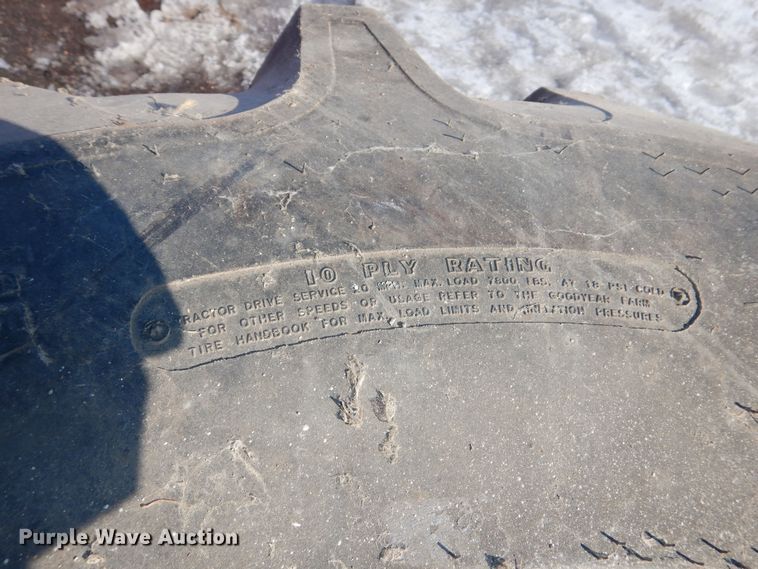 image for item OL9425 (2) tires