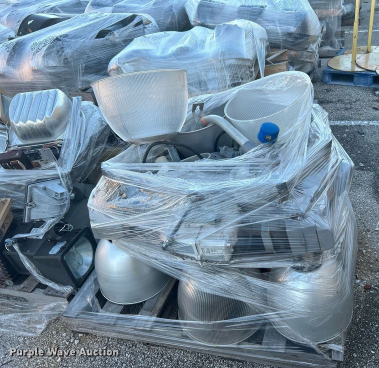 image for item OM9000 Street lights