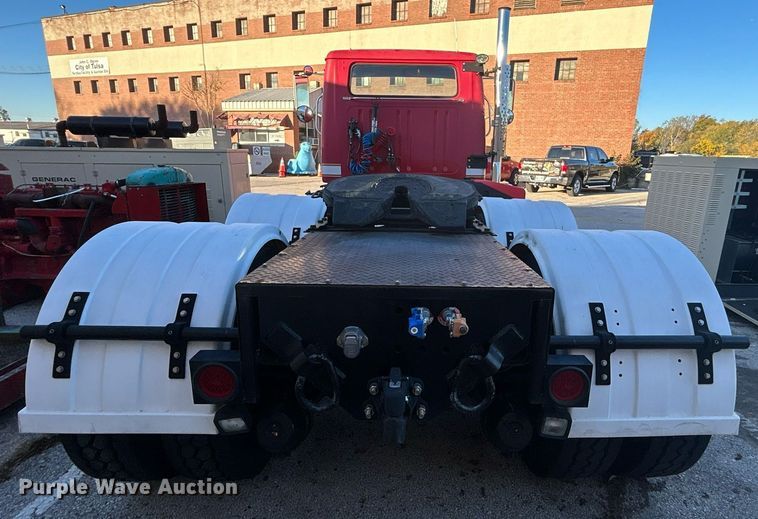 image for item OM9003 1991 International 2574  semi truck