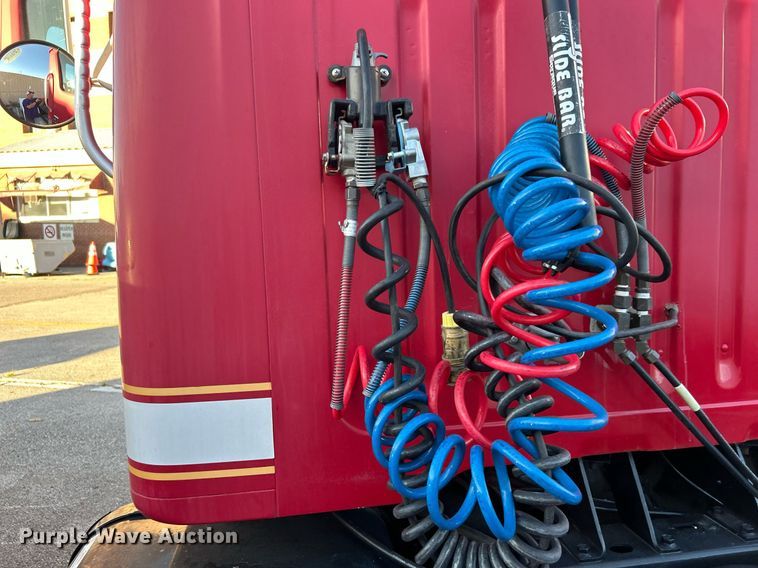 image for item OM9003 1991 International 2574  semi truck