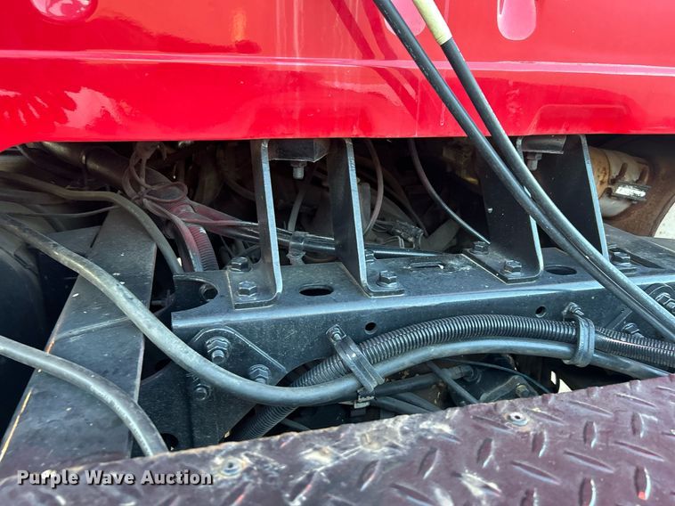 image for item OM9003 1991 International 2574  semi truck