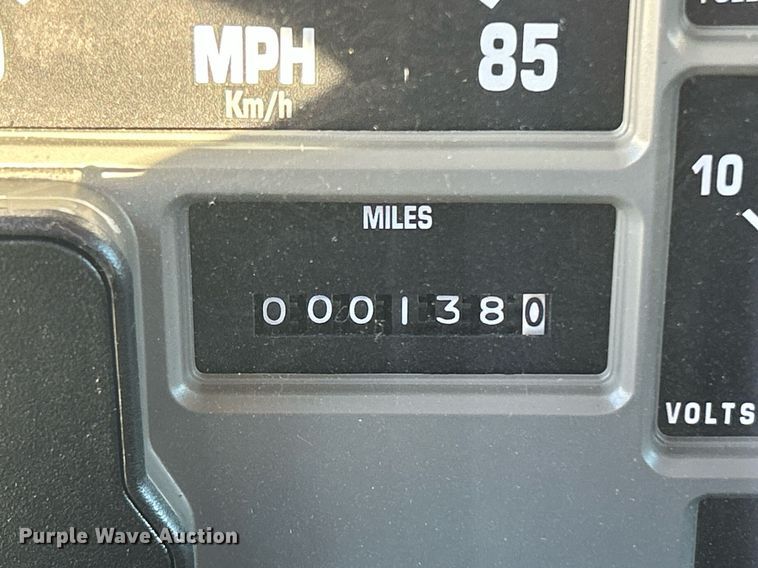 image for item OM9003 1991 International 2574  semi truck