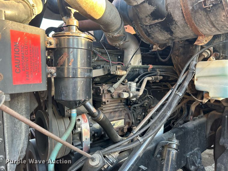 image for item OM9003 1991 International 2574  semi truck