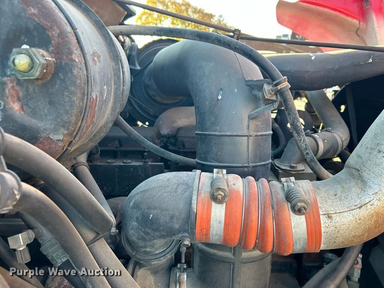 image for item OM9003 1991 International 2574  semi truck