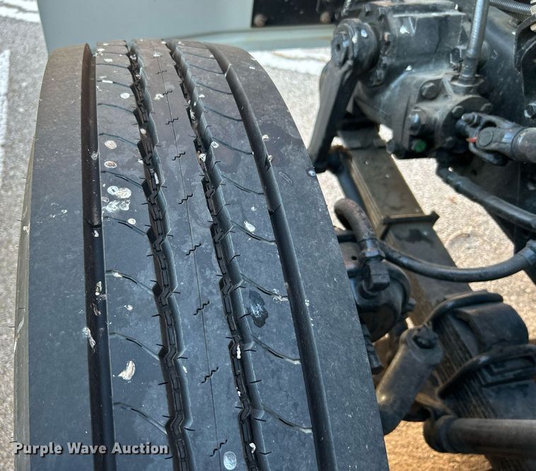 image for item OM9003 1991 International 2574  semi truck