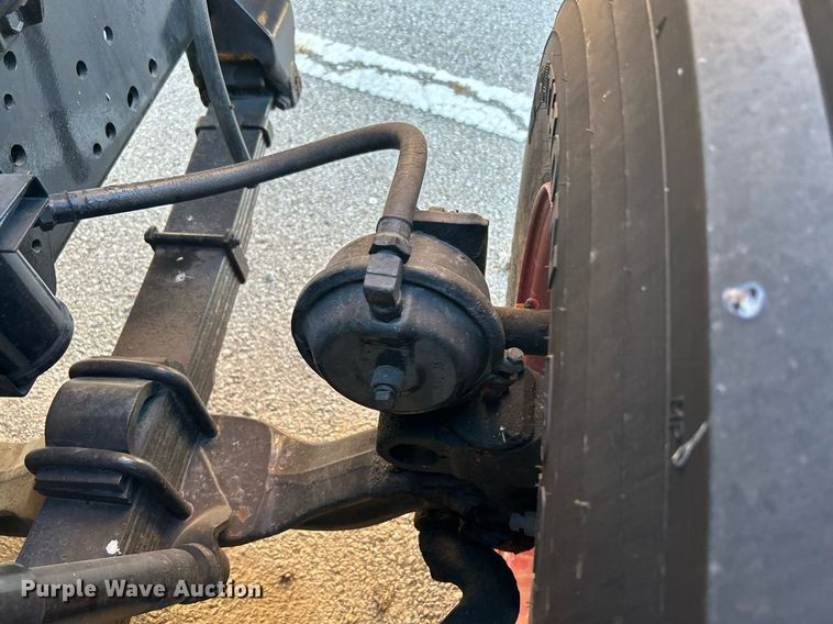 image for item OM9003 1991 International 2574  semi truck