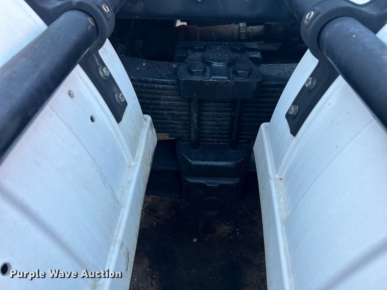 image for item OM9003 1991 International 2574  semi truck