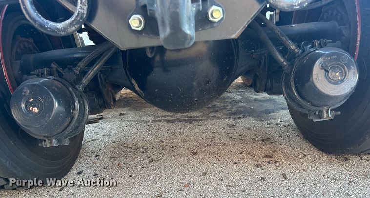 image for item OM9003 1991 International 2574  semi truck