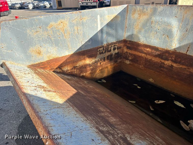 image for item OM9007 Wright self-dumping hopper