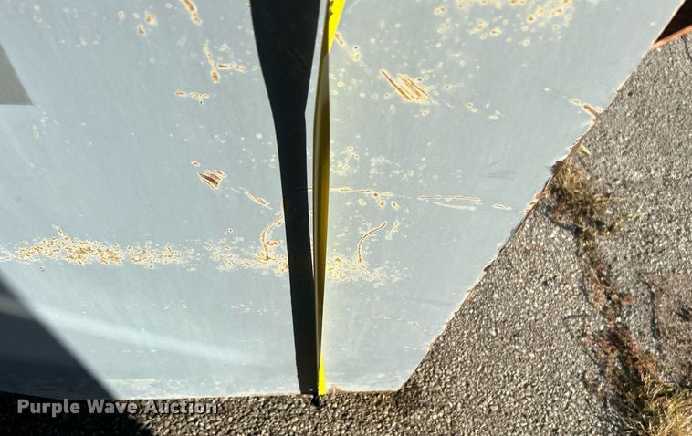 image for item OM9007 Wright self-dumping hopper