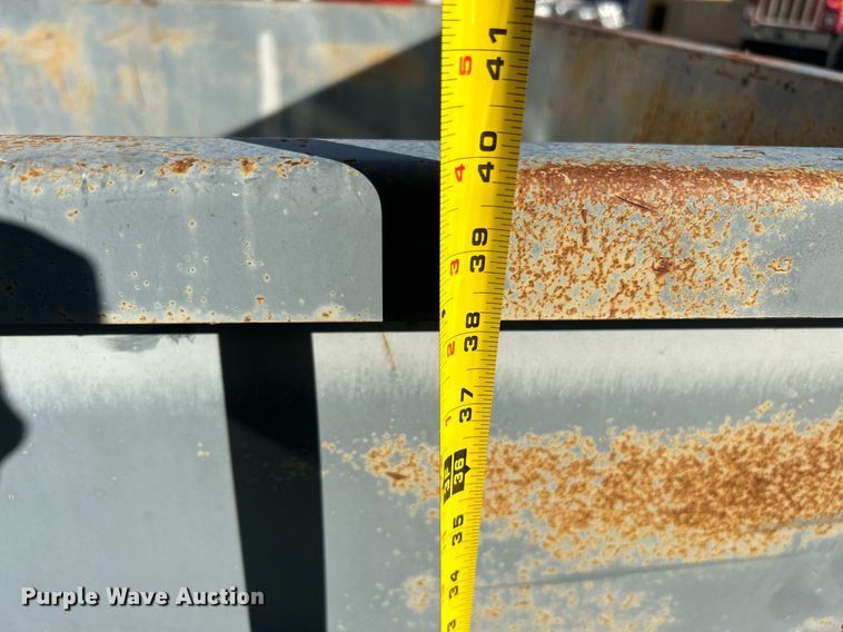 image for item OM9007 Wright self-dumping hopper