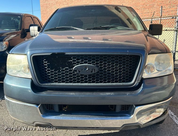 image for item OM9009 2004 Ford F150  SuperCab pickup truck