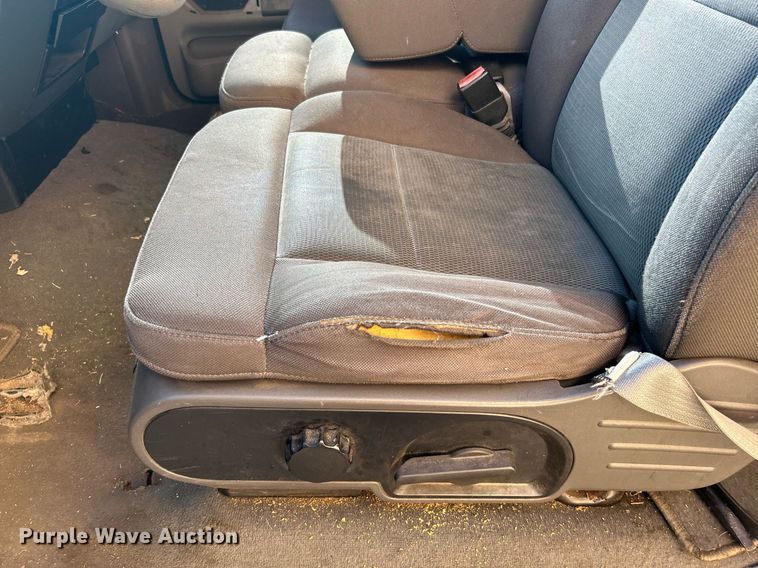 image for item OM9009 2004 Ford F150  SuperCab pickup truck