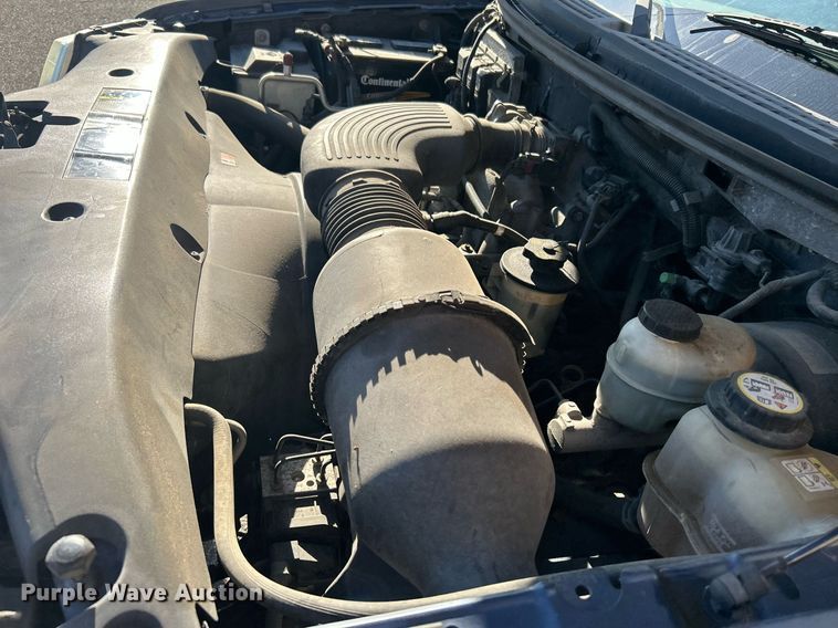 image for item OM9009 2004 Ford F150  SuperCab pickup truck