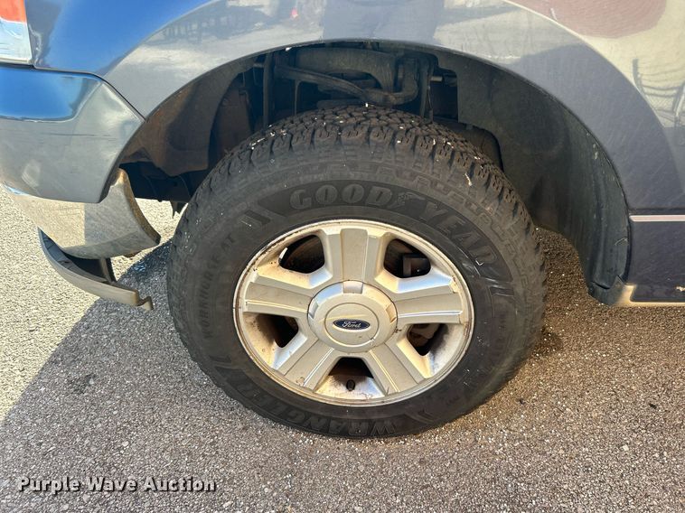 image for item OM9009 2004 Ford F150  SuperCab pickup truck