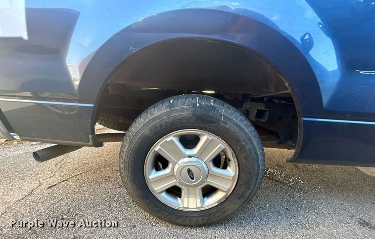 image for item OM9009 2004 Ford F150  SuperCab pickup truck