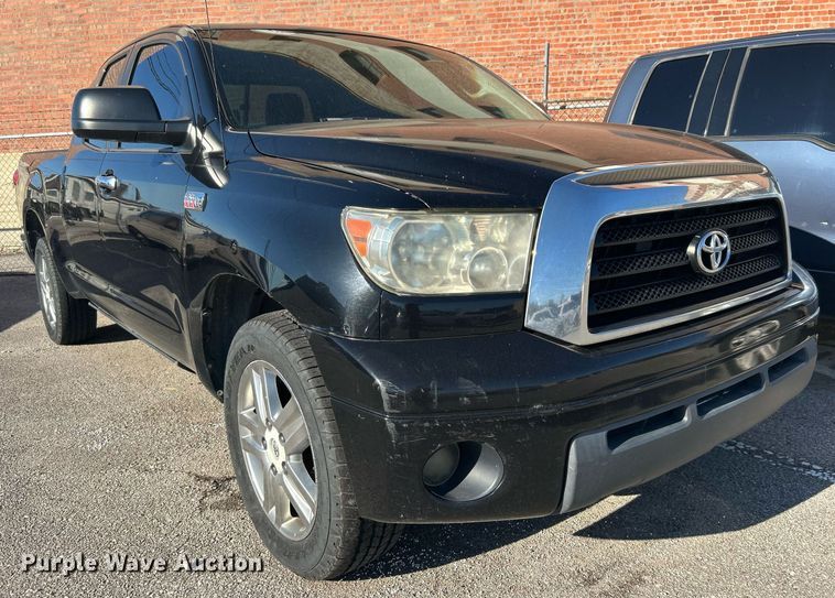 image for item OM9010 2007 Toyota Tundra  Double Cab pickup truck